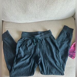Lululemon Joggers size 6